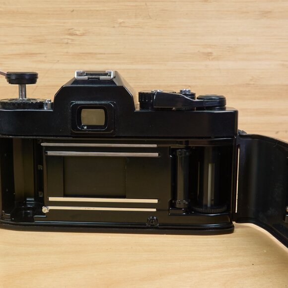 Ricoh KR-5 Super Film Camera / 35mm SLR / Rikenon 50mm f/2 Lens / Made in Japan - Picture 8 of 8